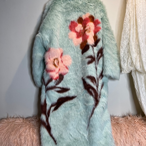 Free People Fluffy Flower Fur Long Duster Whimsical Pretty Coat L - Picture 9 of 11
